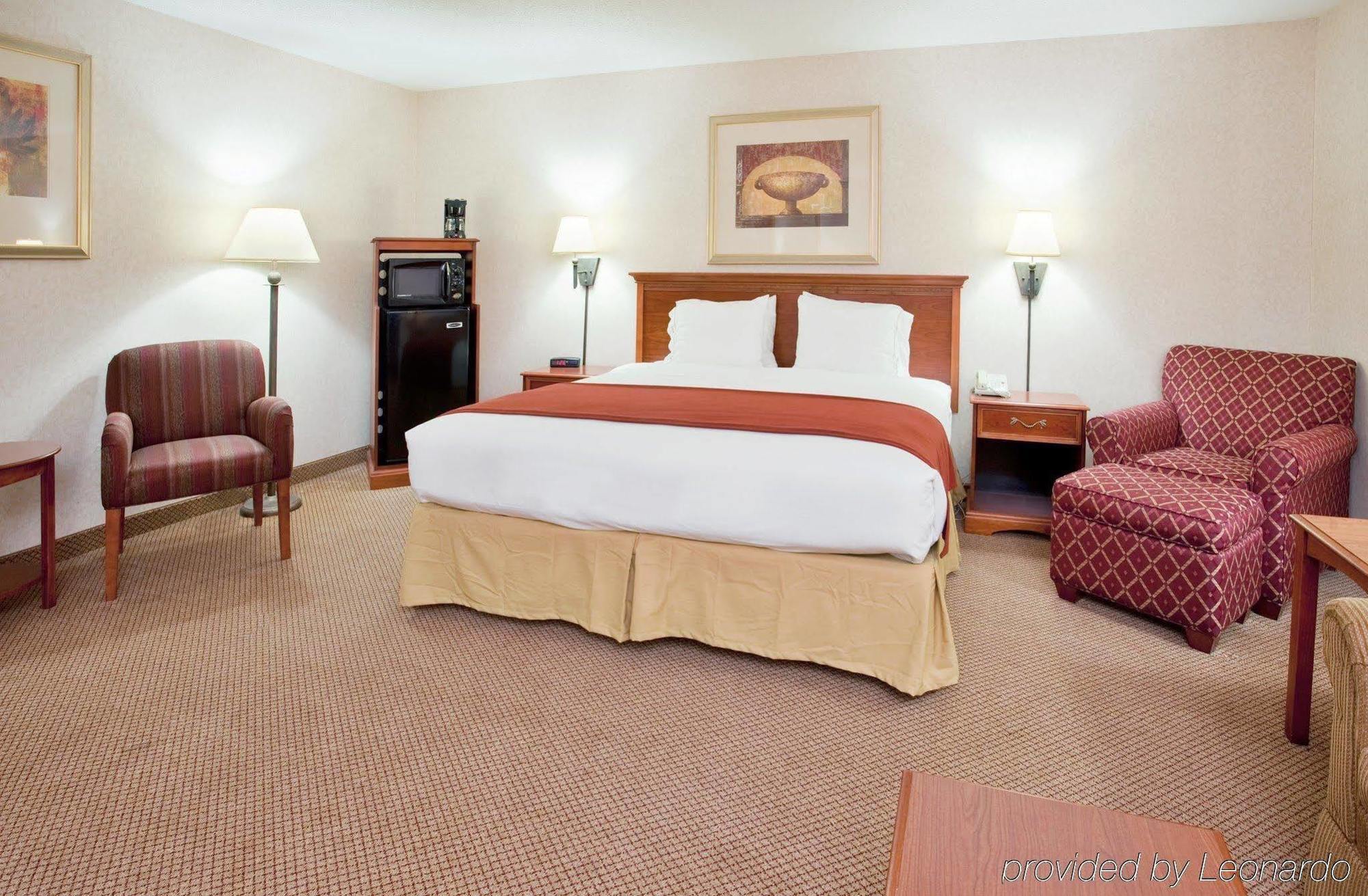 Seasons Inn & Suites Highland Phòng bức ảnh